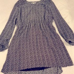 DR2 black and white extra large lightweight zigzag pattern dress
